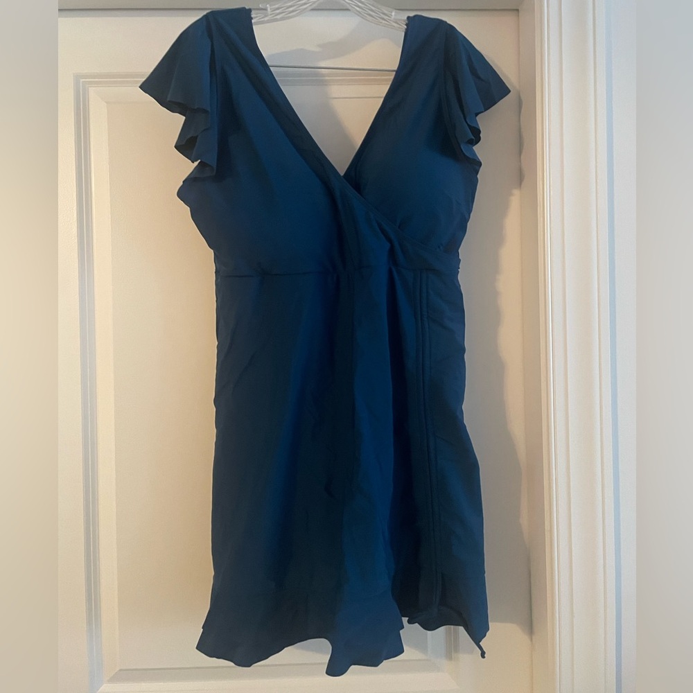 Blooming Jelly Woman’s Tummy Control Plus Size Swim Dress - Picture 2 of 5